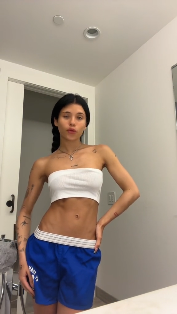 Nessa Barrett – Hot video so sexy !!!