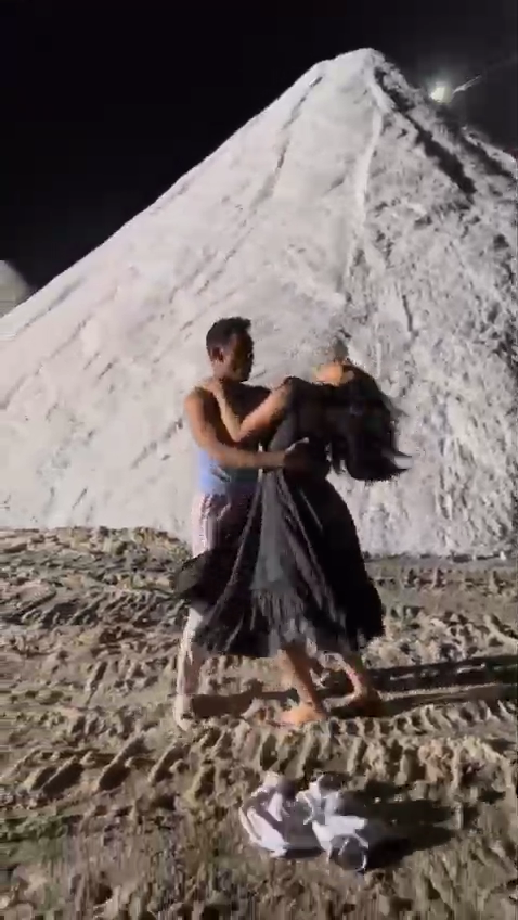 SaraAliKhan – Dance leak video hot !!!