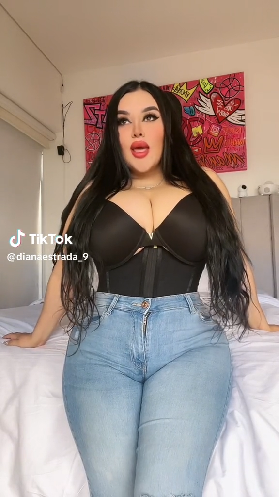 DianaEstrada – Hot new video sexy !!!