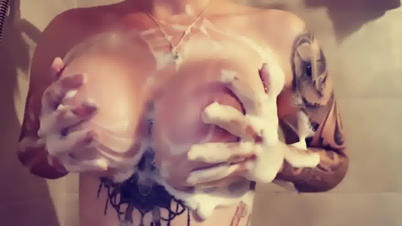 Little Princess Hedi – naked shower masturbating so hot video !!!