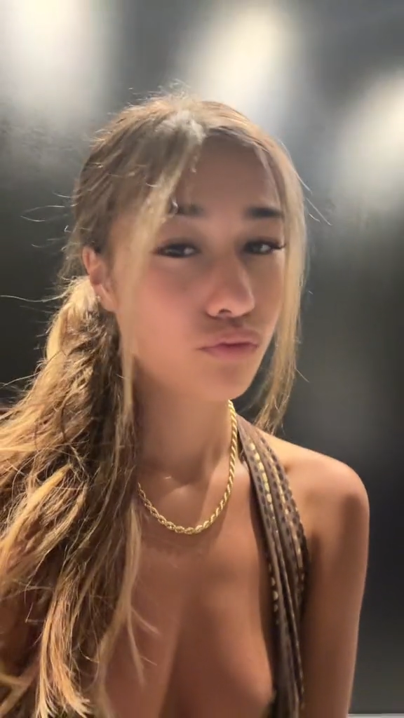 ppwyang nude nipslip new video Onlyfans leak