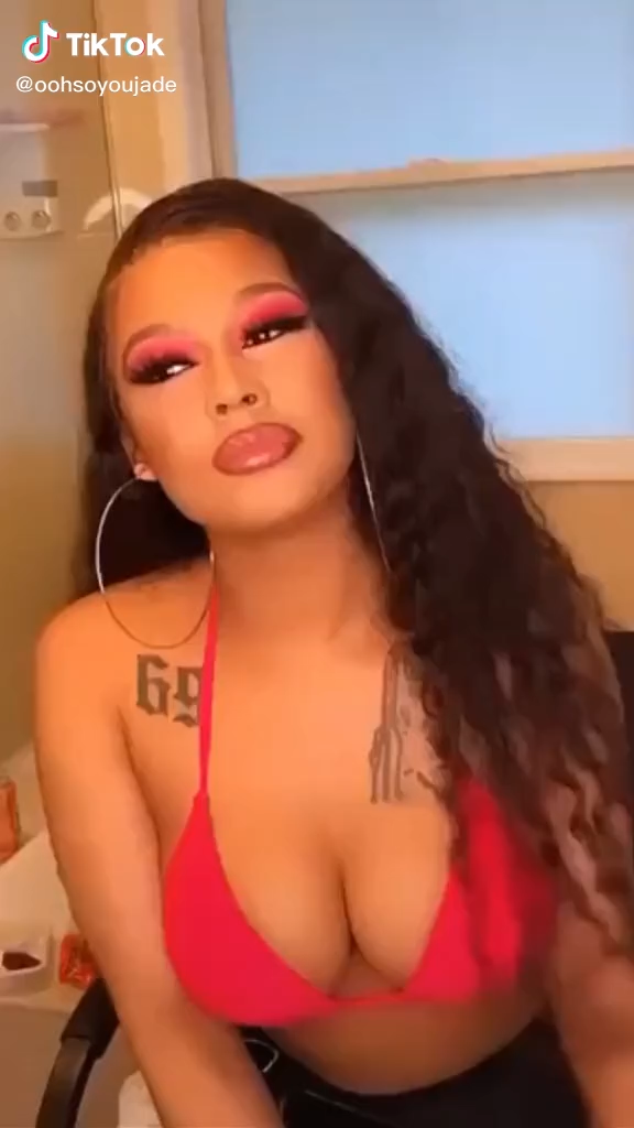 Ohsoyoujade Hot nude show big boobs