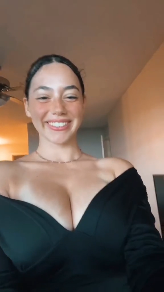 Gali Golan wow !!! Big Boobs Outside