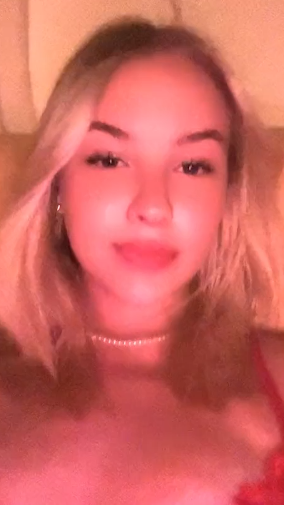 sophieamparita Hot nude show in bed