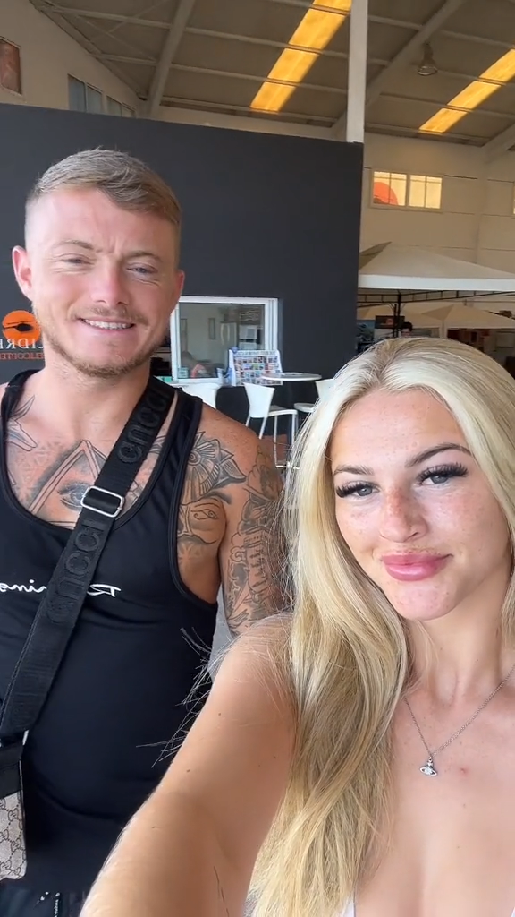 sophie aspin Naked Video w/ BF -Hot !!!