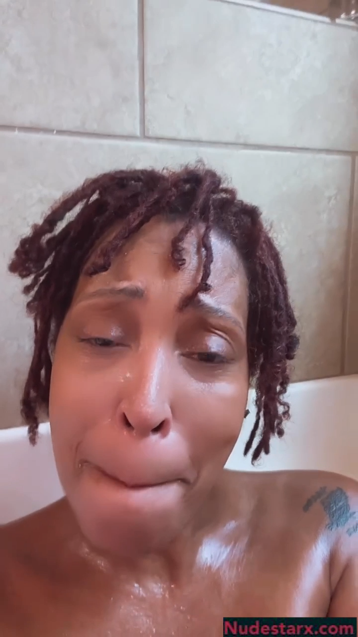 Kyss Major/Kisha Chavis – Naked Shower VIP Onlyfans Leak