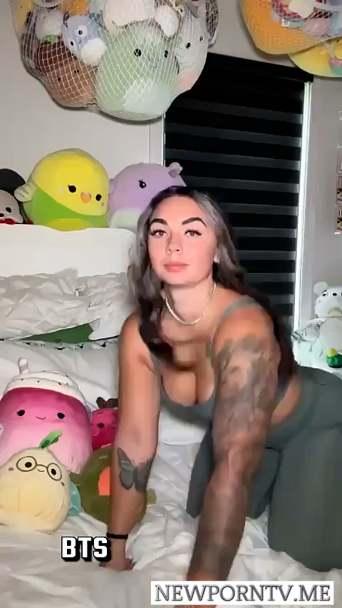 Abby Berner Show Big Boobs On Bed New Video Leaked