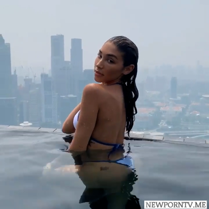 Chantel Jeffries Show Erotic Body In Pool Video Hot OF