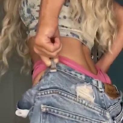 Kenzie Reeves Nude Wearing Jeans For The Culture Video Leaked