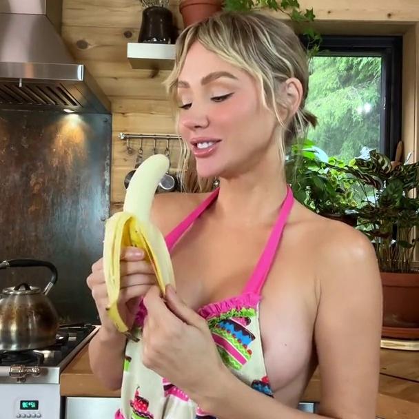 Sara Jean Underwood Banana Suck Video Leaked