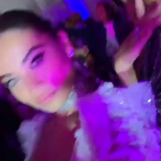 Shanina Shaik Nude Photos Leaked!