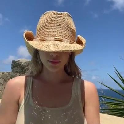 Daisy Keech Pool Tits Tease Onlyfans Video Leaked